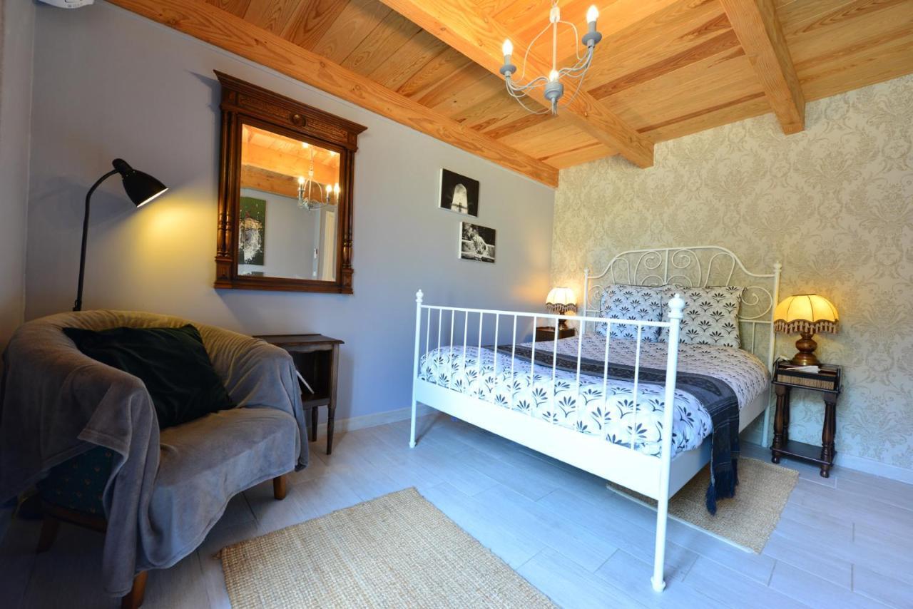 Chez Pique-Fesse Chambre D'Hote Saint-Martin-L'ars エクステリア 写真